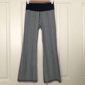 Lululemon Navy striped flare leg pants leggings 4